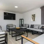 Pet Friendly Home In Petrcane With Wifi