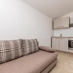 1 Bedroom Stunning Apartment In Biograd