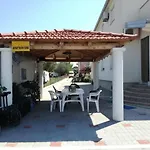 Apartments Let - 5 M From Sea