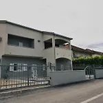 Rafael Apartment