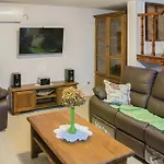Awesome Home In Orebic With Jacuzzi