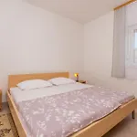 Awesome Apartment In Sveti Filip I Jakov W/ 1 Bedrooms
