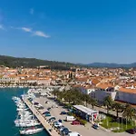 Beautiful Apartment In Vela Luka With Wifi