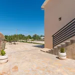 7 Bedroom Awesome Home In Polaca