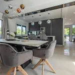 Lovely Home In Zaton With Kitchen