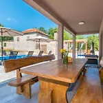 4 Bedroom Lovely Home In Donje Rastane