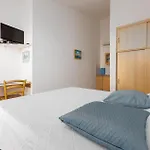 Gorgeous Apartment In Nin With Wifi