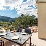 Lovely Apartment In Kneze With Kitchen