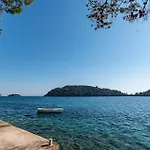 3 Bedroom Amazing Home In Blato