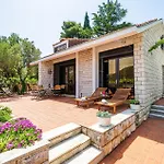 Lovely Home In Ston With Wifi
