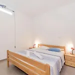 Cozy Apartment In Biograd With Wifi