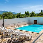 Amazing Home In Rovanjska With House Sea View