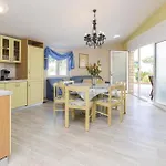 Beautiful Home In Vir With Wifi