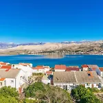 Gorgeous Apartment In Pag With House Sea View