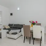 Apartments Lucica