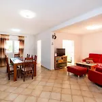 Pet Friendly Home In Donji Kasic With Kitchen