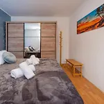Beautiful Home In Pridraga With Wifi