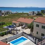 Amazing Home In Privlaka