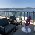 2 Bedroom Beautiful Apartment In Komarna