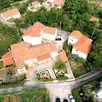 Nice Apartment In Dubrovnik With Kitchen