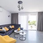 Nice Apartment In Molunat With Wifi