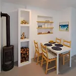 Beautiful Apartment In Olib With Kitchen