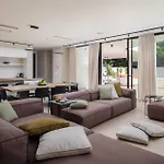 Villa Aron