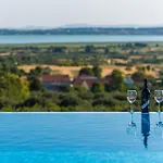 Villa Mariva Carro Doro