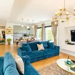 Villa Lux