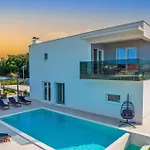 Villa Tala