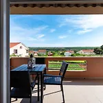 My Dalmatia - Sea View Apartment Nika With Private Parking