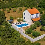 My Dalmatia - Holiday Home Maria With Private Swimming Pool
