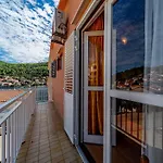 Apartments Kuzma - One-Bedroom Apartment With Balcony And Sea View