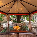 My Dalmatia - Authentic Villa Zvonko With Private Swimming Pool