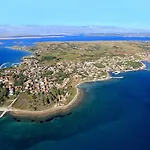 My Dalmatia - Sea View Apartment Privlaka With Free Private Parking
