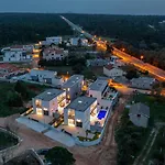 Villa Sanja - Crowonder Luxury Rent