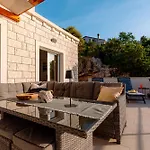 Nerica Apartment