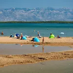 Family Friendly Apartments With A Swimming Pool Nin, Zadar - 18821