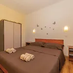 Pet Friendly Apartment In Biograd With Kitchen