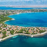 Holiday Home Branka - 80 M From Beach
