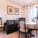 Apartments Tiho