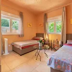Cozy Home In Vrsi With Wifi