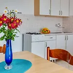 Apartments Tanja - 200M To The Beach