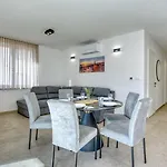 Crowonder Summer Dream New Apartments Near The Beach