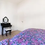 Charming Apartment In Peaceful Area