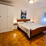 Apartments Elena