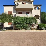 Apartments Privlaka