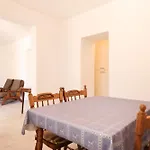 Two Bedroom Apartment Augustin Near The Sea