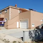 2 Bedroom Nice Apartment In Vir