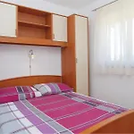 Amazing Apartment In Vir With Kitchen